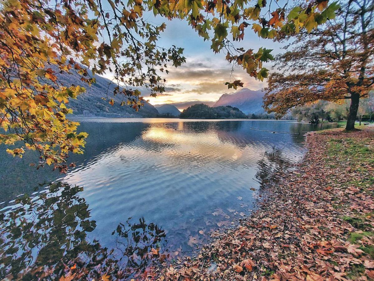 Villaggio Turistico Il Lago Dorato Carlazzo Buitenkant foto