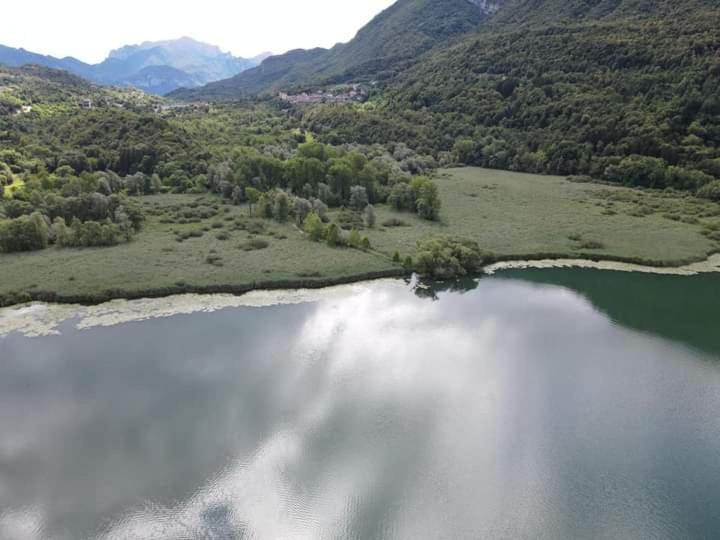 Villaggio Turistico Il Lago Dorato Carlazzo Buitenkant foto