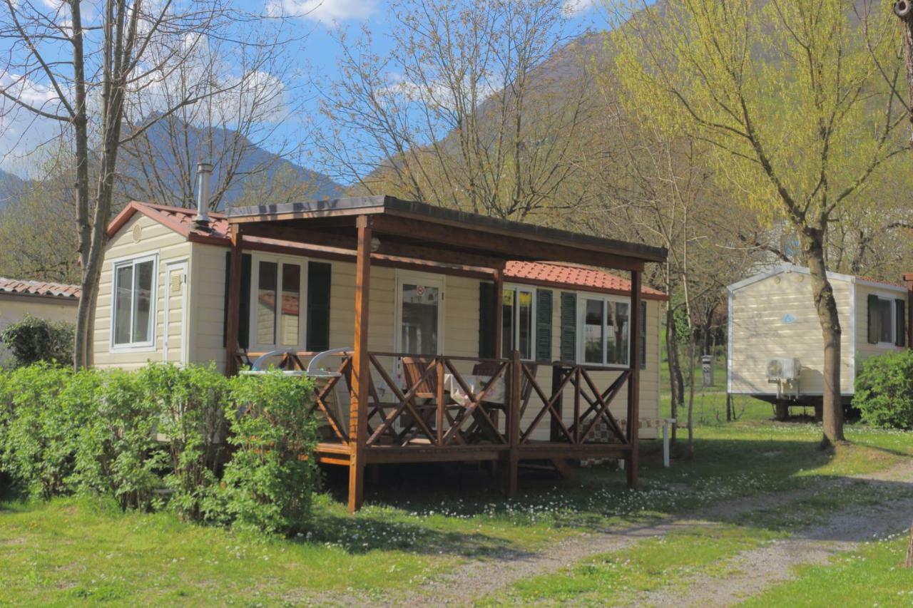 Villaggio Turistico Il Lago Dorato Carlazzo Buitenkant foto